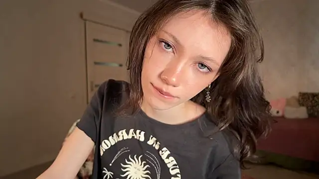 MiaPimmy online show from July 24, 2026, 4:32 am