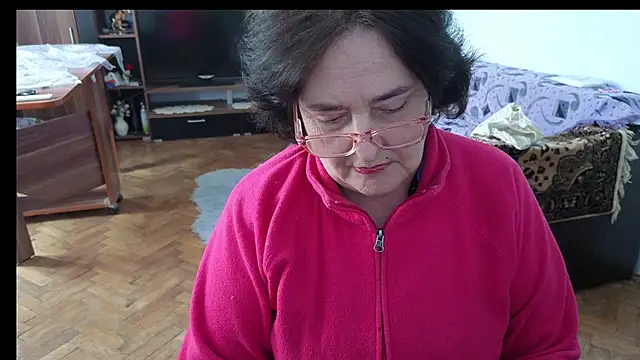 Snapshot of xMaryxAnne chatting on February 21, 2026, 8:15 am xMaryxAnne online show from February 21, 2026, 8:15 am