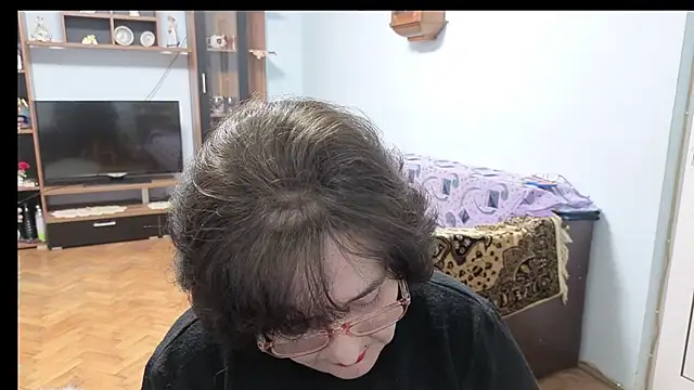 Snapshot of xMaryxAnne chatting on February 23, 2026, 6:27 pm xMaryxAnne online show from February 23, 2026, 6:27 pm