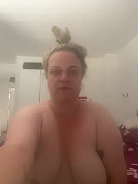 Piper Milf 36 online show from June 23, 2026, 12:58 pm