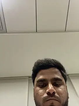 hassuniii online show from February 11, 2026, 10:37 pm