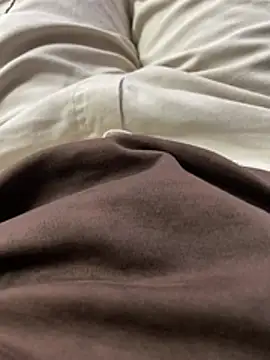 hassuniii online show from April 2, 2026, 9:01 pm