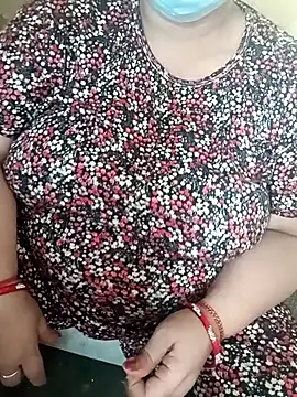 Snapshot of Simran_008 chatting on April 18, 2026, 3:54 am Simran 008 online show from April 18, 2026, 3:54 am