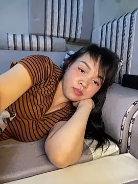 Snapshot of Strawberry-wet chatting on March 1, 2026, 12:51 pm Strawberry-wet online show from March 1, 2026, 12:51 pm