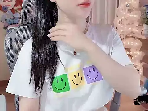 Snapshot of Agnelyn___ chatting on May 30, 2026, 1:35 am Agnelyn online show from May 30, 2026, 1:35 am