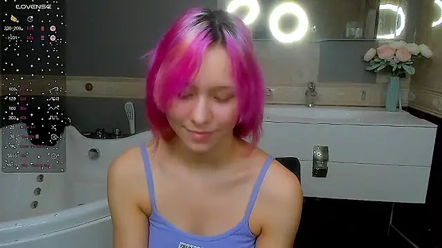 EmilyTrase online show from March 27, 2026, 8:26 am