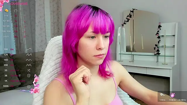 EmilyTrase online show from May 19, 2026, 1:22 am