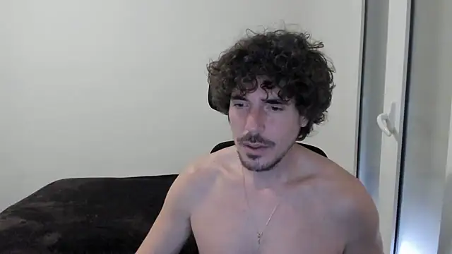 Snapshot of joaquin420_hot chatting on February 21, 2026, 10:05 am joaquin420 hot online show from February 21, 2026, 10:05 am