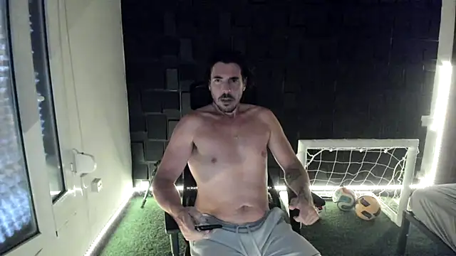 joaquin420 hot online show from July 15, 2026, 6:24 pm