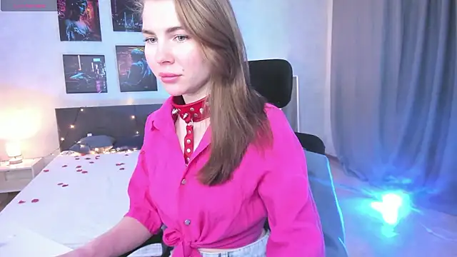 Snapshot of little__isabel chatting on February 18, 2026, 1:45 am little isabel online show from February 18, 2026, 1:45 am