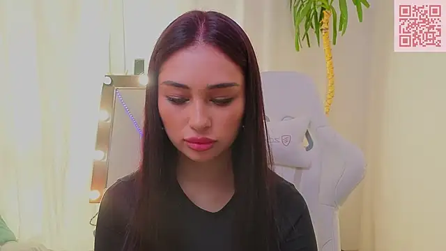 Sofia Plump online show from March 25, 2026, 9:04 am