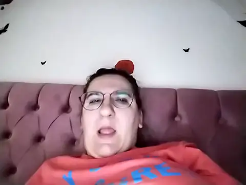 Snapshot of dana92vat chatting on March 2, 2026, 5:53 pm dana92vat online show from March 2, 2026, 5:53 pm