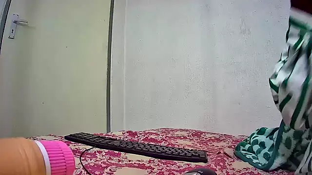 BlackBeauty2002 online show from April 11, 2026, 10:03 pm