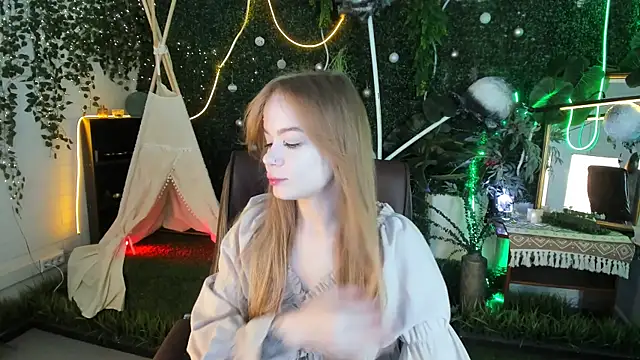 AmyNox online show from June 22, 2026, 9:06 am