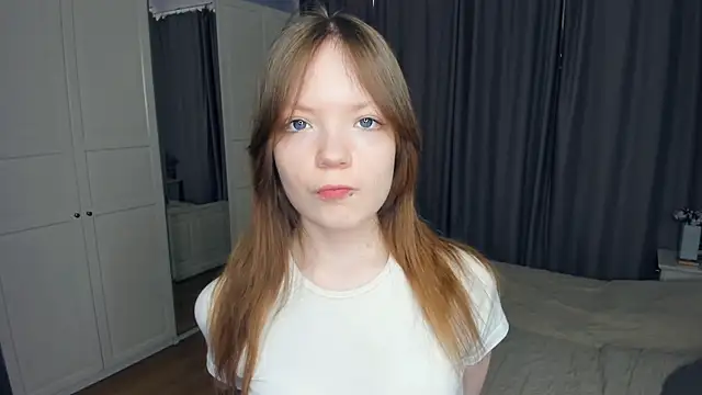 Snapshot of LavenderMitten chatting on March 27, 2026, 7:25 am LavenderMitten online show from March 27, 2026, 7:25 am