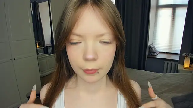 Snapshot of LavenderMitten chatting on March 30, 2026, 6:14 am LavenderMitten online show from March 30, 2026, 6:14 am