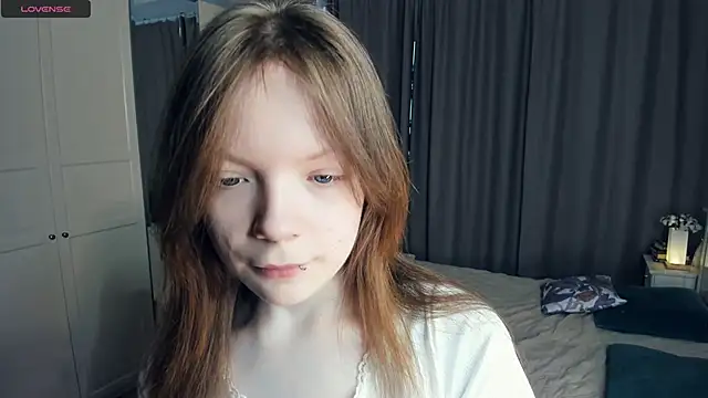 Snapshot of LavenderMitten chatting on May 21, 2026, 5:36 am LavenderMitten online show from May 21, 2026, 5:36 am