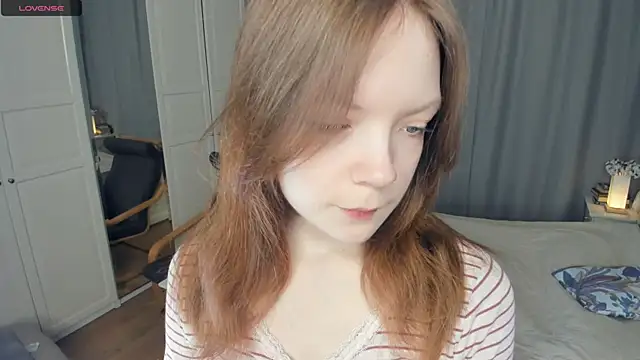 Snapshot of LavenderMitten chatting on May 31, 2026, 5:37 am LavenderMitten online show from May 31, 2026, 5:37 am