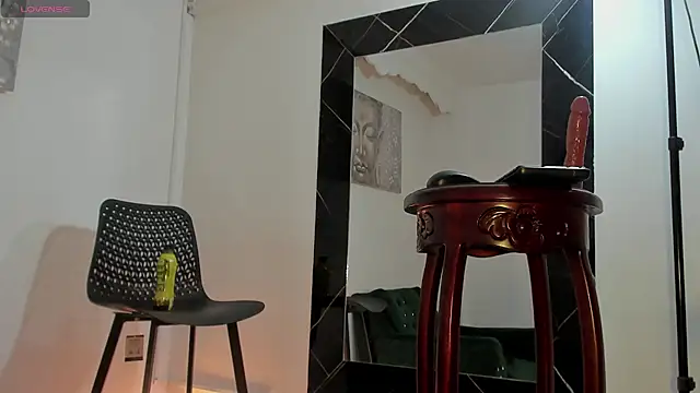 Faider Mons online show from April 18, 2026, 8:42 pm