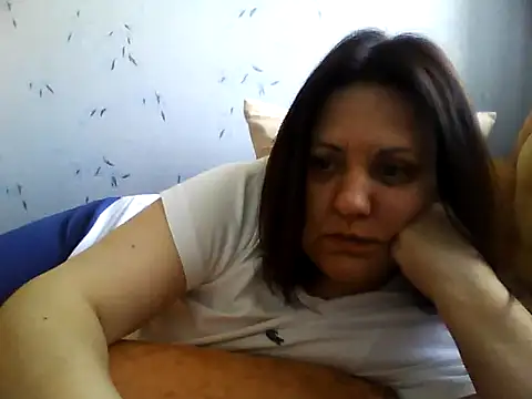 Snapshot of LockyCharm111 chatting on May 5, 2026, 4:42 am LockyCharm111 online show from May 5, 2026, 4:42 am