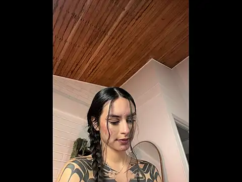 Snapshot of cristal_roberts chatting on June 15, 2026, 11:07 pm cristal roberts online show from June 15, 2026, 11:07 pm
