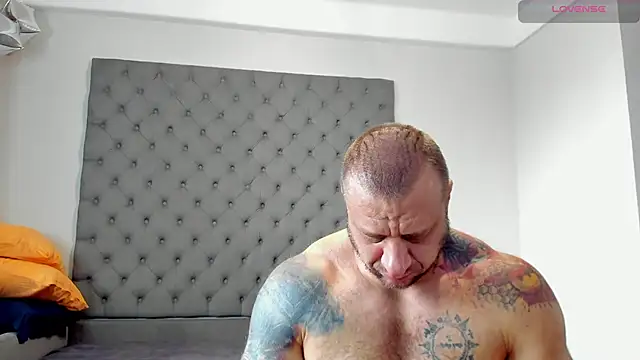 Snapshot of Samson_Legend chatting on October 13, 2025, 10:59 am Samson Legend online show from October 13, 2025, 10:59 am