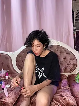 JeanneDuval8888 online show from February 21, 2026, 12:44 am