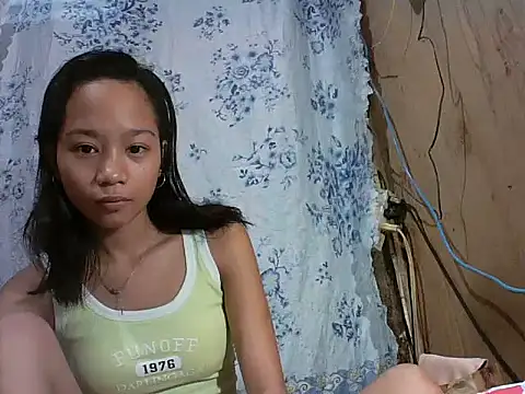 Snapshot of Asianpinay_Skinny1818 chatting on March 17, 2026, 10:13 pm Asianpinay Skinny1818 online show from March 17, 2026, 10:13 pm