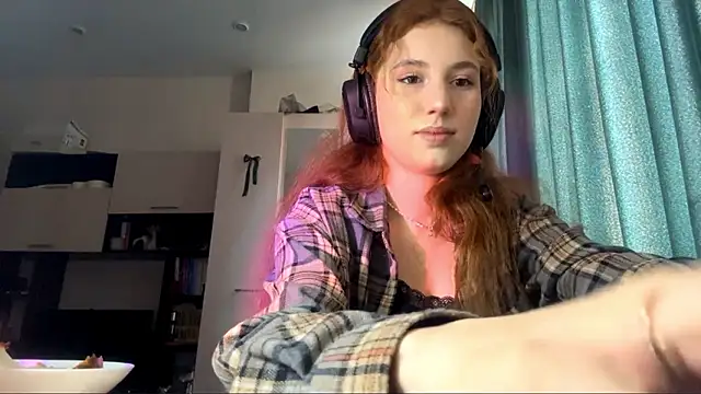 Snapshot of AliceCarrol chatting on February 21, 2026, 11:55 am AliceCarrol online show from February 21, 2026, 11:55 am