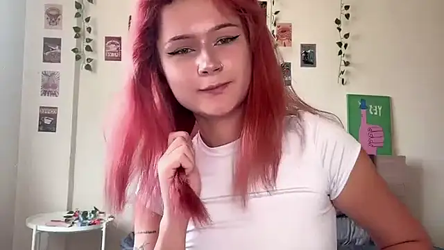 Snapshot of pixieyes00n chatting on February 20, 2026, 7:10 am pixieyes00n online show from February 20, 2026, 7:10 am