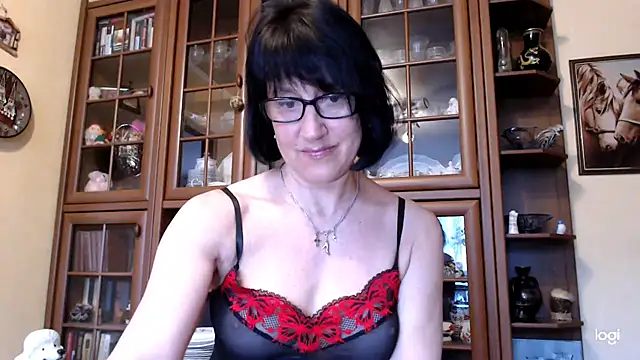 Snapshot of Vlastelina chatting on April 3, 2026, 1:31 pm Vlastelina online show from April 3, 2026, 1:31 pm