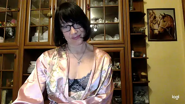 Snapshot of Vlastelina chatting on April 10, 2026, 6:45 pm Vlastelina online show from April 10, 2026, 6:45 pm
