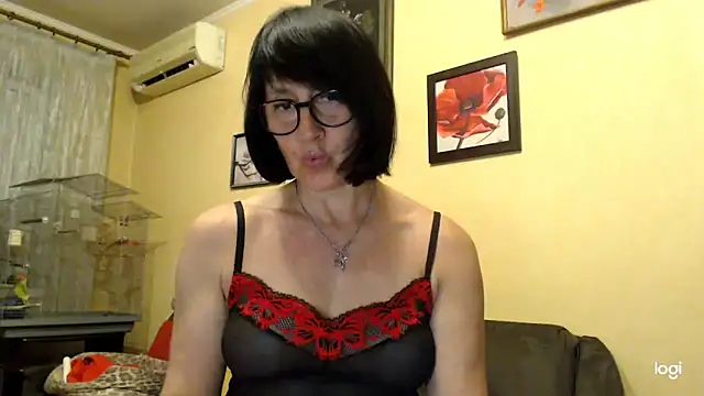 Snapshot of Vlastelina chatting on May 12, 2026, 7:22 pm Vlastelina online show from May 12, 2026, 7:22 pm