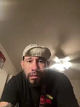 Snapshot of TheDaddio03 chatting on February 24, 2026, 4:32 am TheDaddio03 online show from February 24, 2026, 4:32 am