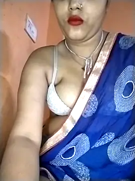 Snapshot of Nency_Love143 chatting on April 16, 2026, 9:39 pm Nency Love143 online show from April 16, 2026, 9:39 pm