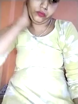 Snapshot of Nency_Love143 chatting on May 11, 2026, 8:28 pm Nency Love143 online show from May 11, 2026, 8:28 pm
