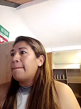 eva vidal  online show from April 4, 2026, 4:37 pm