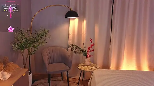 Snapshot of TomieFern_ chatting on February 17, 2026, 3:29 pm TomieFern online show from February 17, 2026, 3:29 pm