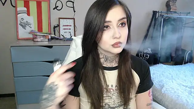 Snapshot of Rin_Tozier chatting on April 24, 2026, 12:57 am Rin Tozier online show from April 24, 2026, 12:57 am