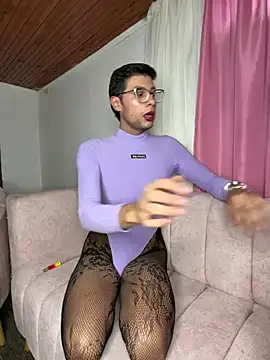 Miissy  online show from May 19, 2026, 9:21 pm