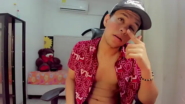 Top and bottom online show from April 9, 2026, 8:36 pm