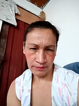 Snapshot of Layla_Zaid chatting on February 25, 2026, 1:54 pm Layla Zaid online show from February 25, 2026, 1:54 pm