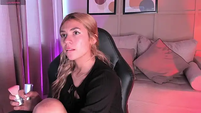 Chris Velvett online show from March 25, 2026, 8:48 pm