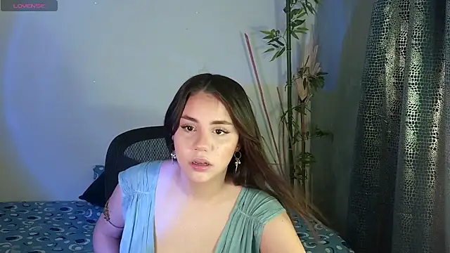 Snapshot of Scarlett_Laurent chatting on February 25, 2026, 1:21 pm Scarlett Laurent online show from February 25, 2026, 1:21 pm