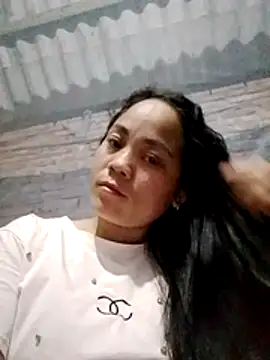 molly-xx online show from February 15, 2026, 7:21 pm