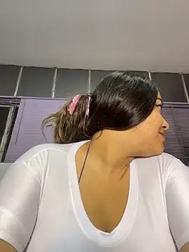 MollyBigBoobss online show from February 12, 2026, 12:27 am