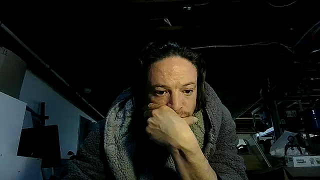 ShadowLove85 online show from February 12, 2026, 5:19 pm