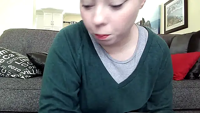 Snapshot of ShySweetheart chatting on March 4, 2026, 6:14 pm ShySweetheart online show from March 4, 2026, 6:14 pm