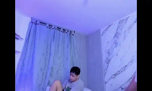 Snapshot of RaiderandRoxie1 chatting on February 26, 2026, 11:04 pm RaiderandRoxie1 online show from February 26, 2026, 11:04 pm