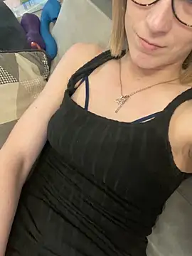 blondie-27 online show from May 10, 2026, 3:50 pm